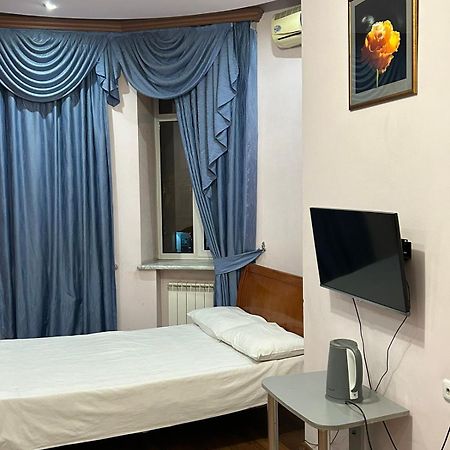 Manand Hotel Erivan Exterior foto