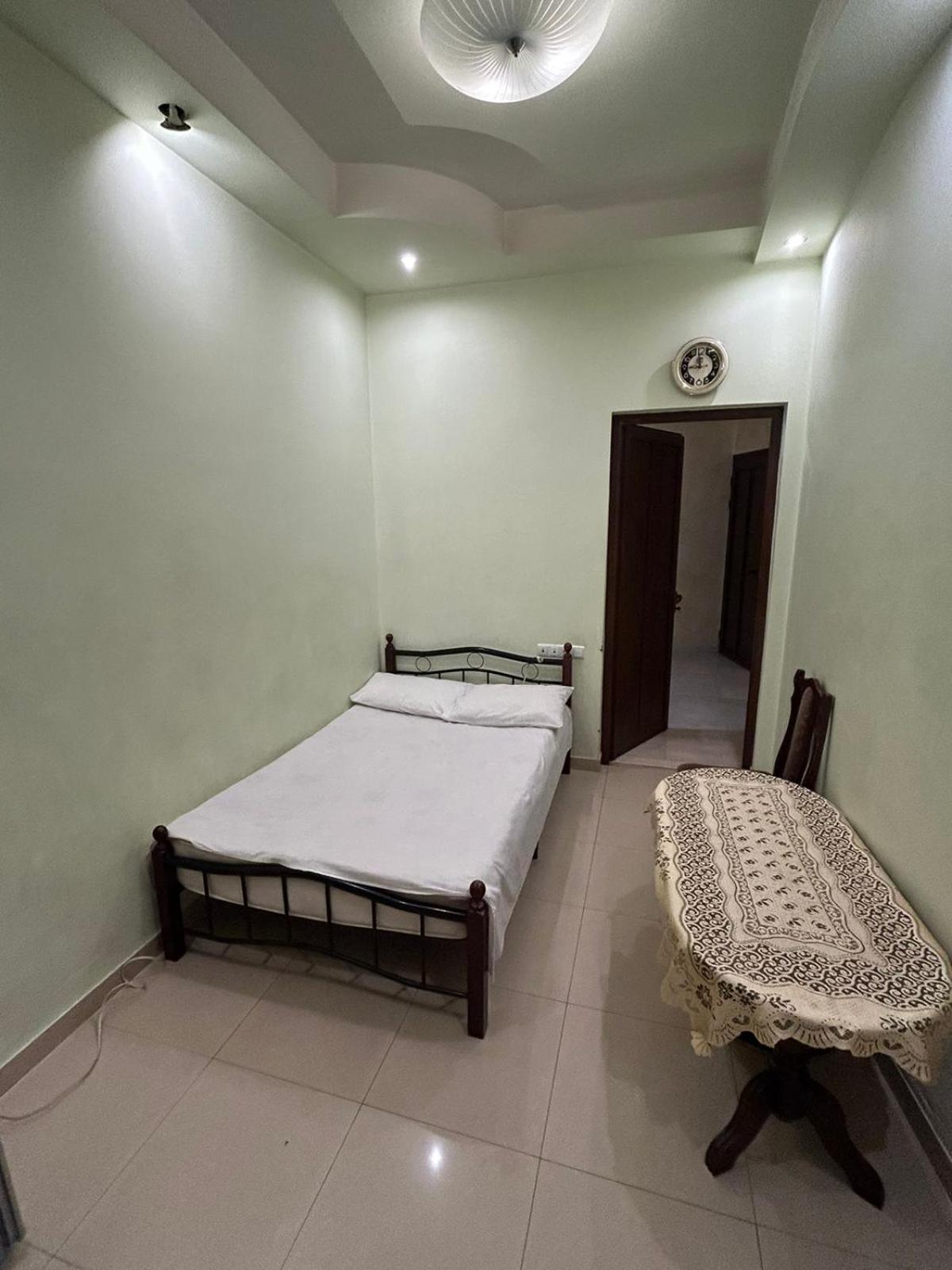 Manand Hotel Erivan Exterior foto